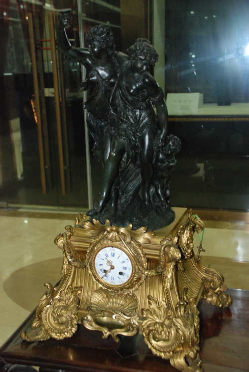 18世纪雅典娜纪念钟74×44cm.